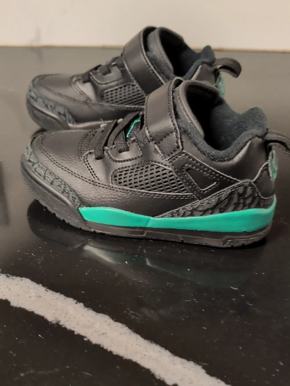 Nike stylish black